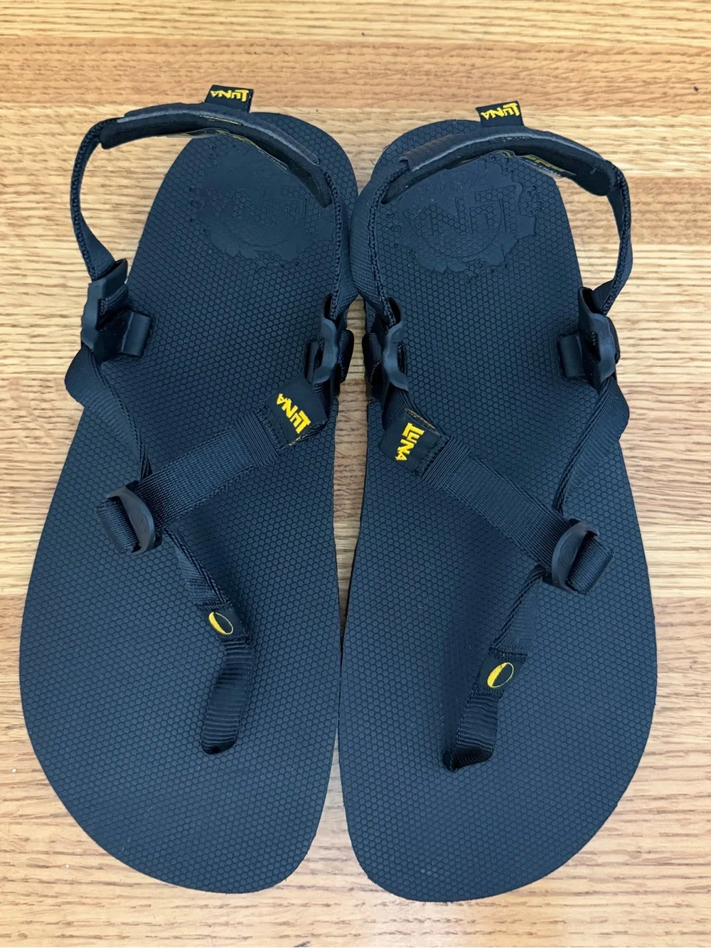 Luna Sandals Mono Winged Strapped Sandals Mens Size 10
